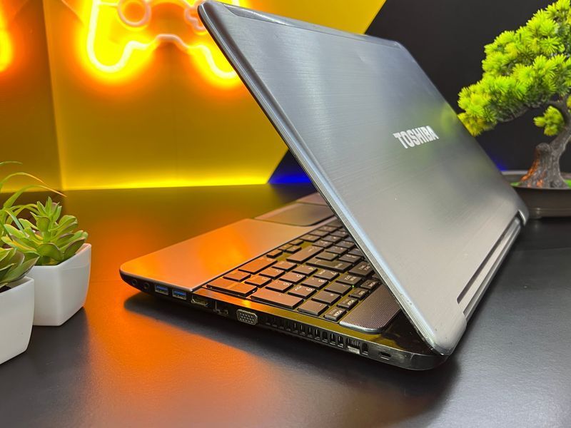 Toshiba Satellite L955D N100161 фото