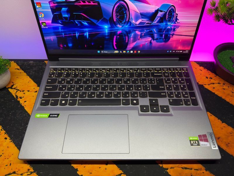 Lenovo Legion 5 Slim 16" 2.5K 165Гц Ryzen 7 7435HS / 16GB DDR5 / 1TB SSD / RTX 4070 8GB N100335 фото