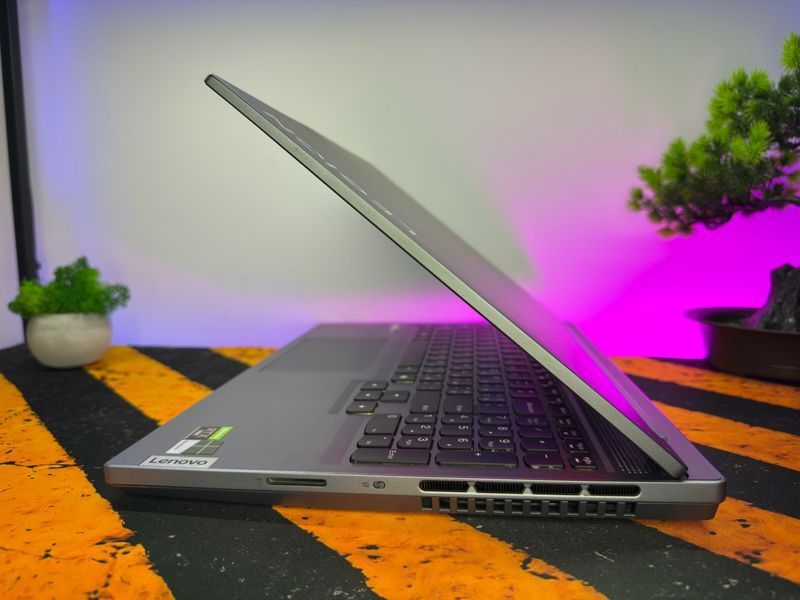 Lenovo Legion 5 Slim 16" 2.5K 165Гц Ryzen 7 7435HS / 16GB DDR5 / 1TB SSD / RTX 4070 8GB N100335 фото